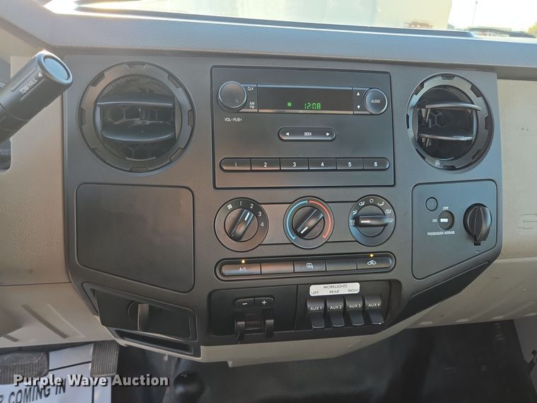 image for item EE7839 2010 Ford F550 Super Duty XL truck cab and chassis