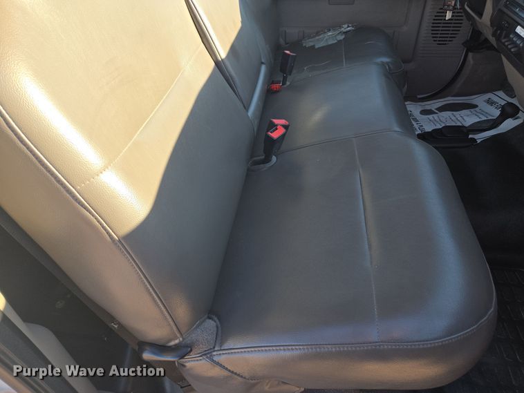 image for item EE7839 2010 Ford F550 Super Duty XL truck cab and chassis