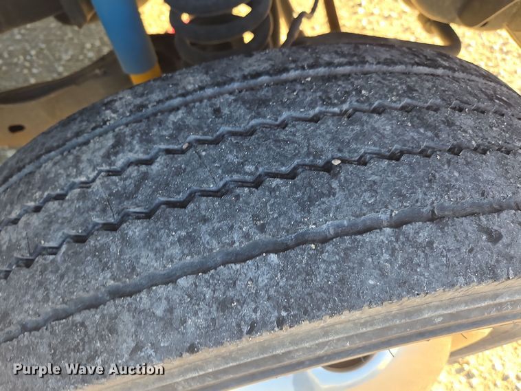 image for item EE7839 2010 Ford F550 Super Duty XL truck cab and chassis