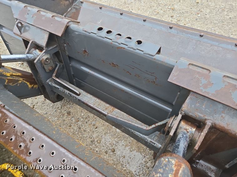 image for item EE7888 2006 New Holland C190 tracked skid steer loader