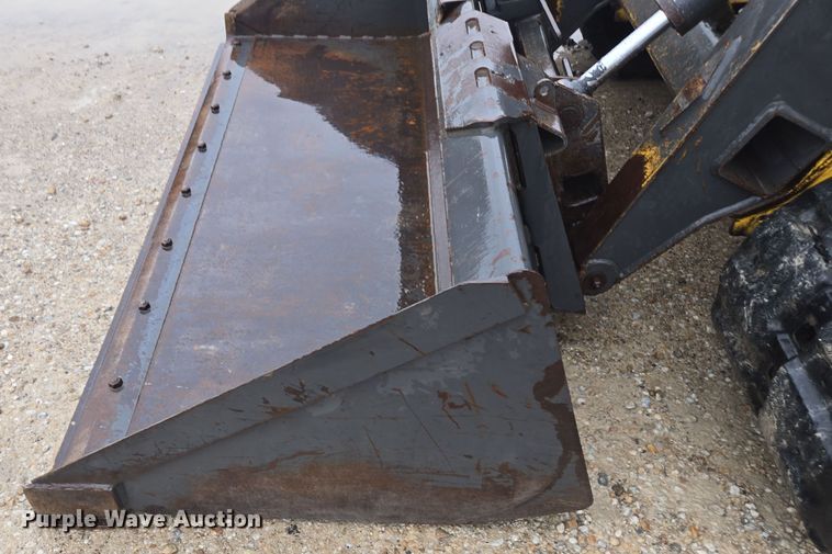 image for item EE7888 2006 New Holland C190 tracked skid steer loader