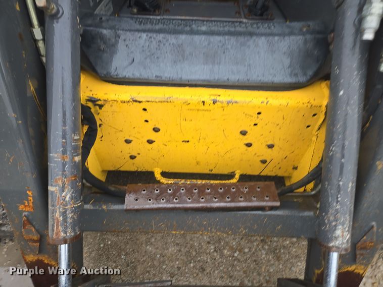 image for item EE7888 2006 New Holland C190 tracked skid steer loader