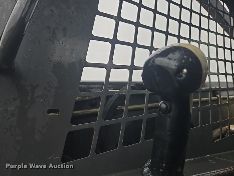 image for item EE7888 2006 New Holland C190 tracked skid steer loader