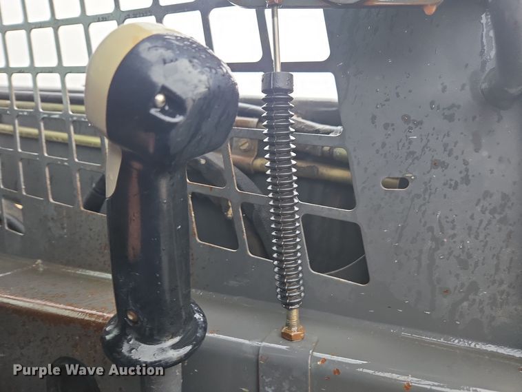 image for item EE7888 2006 New Holland C190 tracked skid steer loader