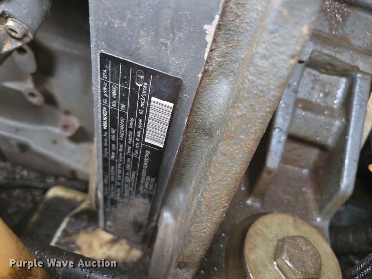 image for item EE7888 2006 New Holland C190 tracked skid steer loader