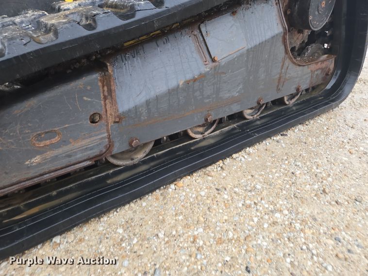 image for item EE7888 2006 New Holland C190 tracked skid steer loader