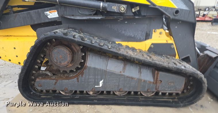 image for item EE7888 2006 New Holland C190 tracked skid steer loader