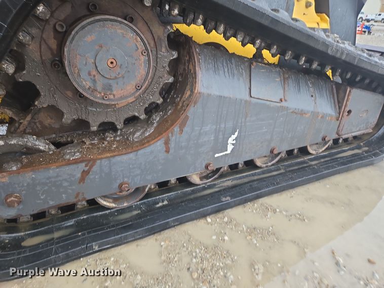 image for item EE7888 2006 New Holland C190 tracked skid steer loader