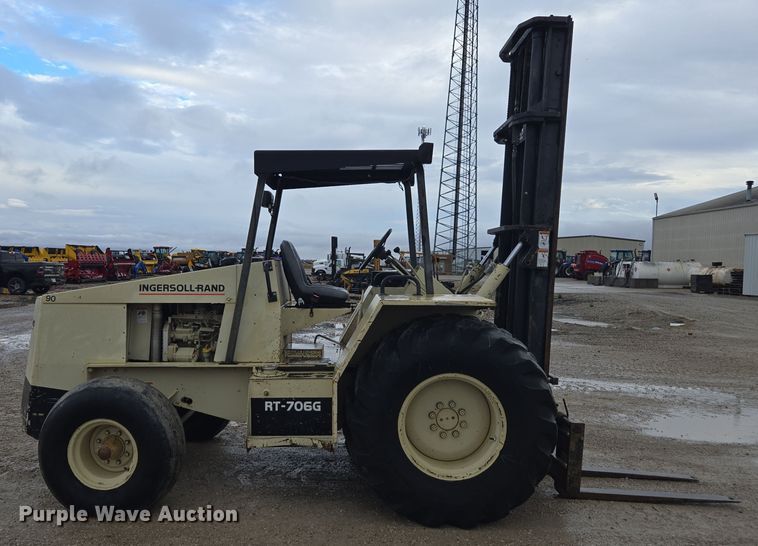 image for item EE7892 Ingersoll Rand  RT-706G forklift