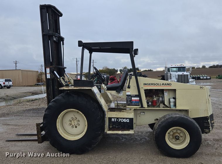 image for item EE7892 Ingersoll Rand  RT-706G forklift