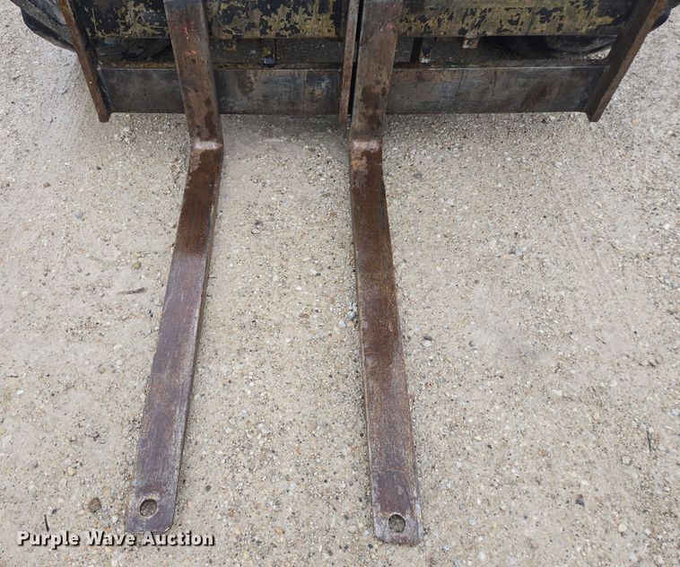 image for item EE7892 Ingersoll Rand  RT-706G forklift