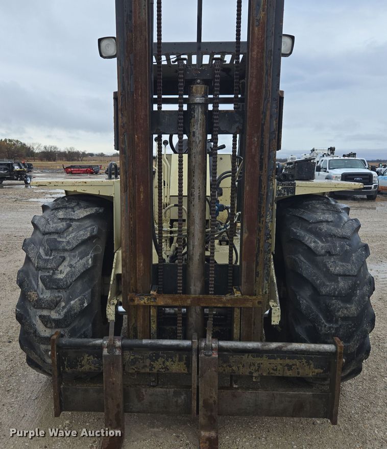 image for item EE7892 Ingersoll Rand  RT-706G forklift