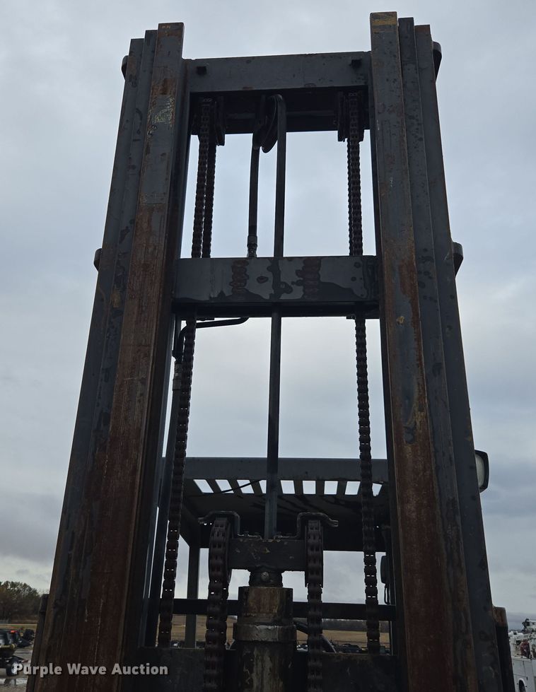 image for item EE7892 Ingersoll Rand  RT-706G forklift