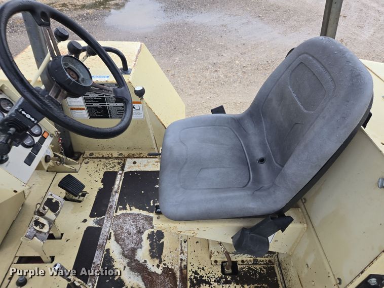 image for item EE7892 Ingersoll Rand  RT-706G forklift