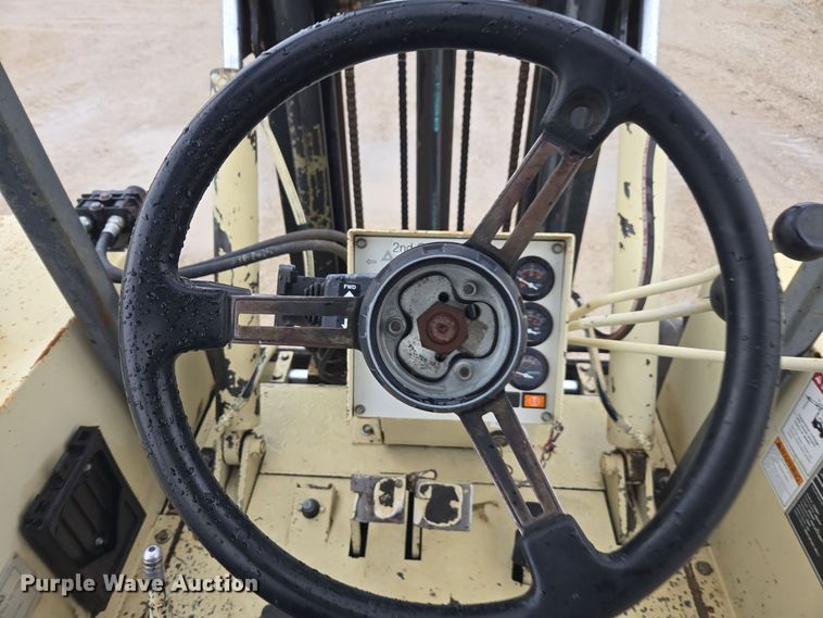 image for item EE7892 Ingersoll Rand  RT-706G forklift