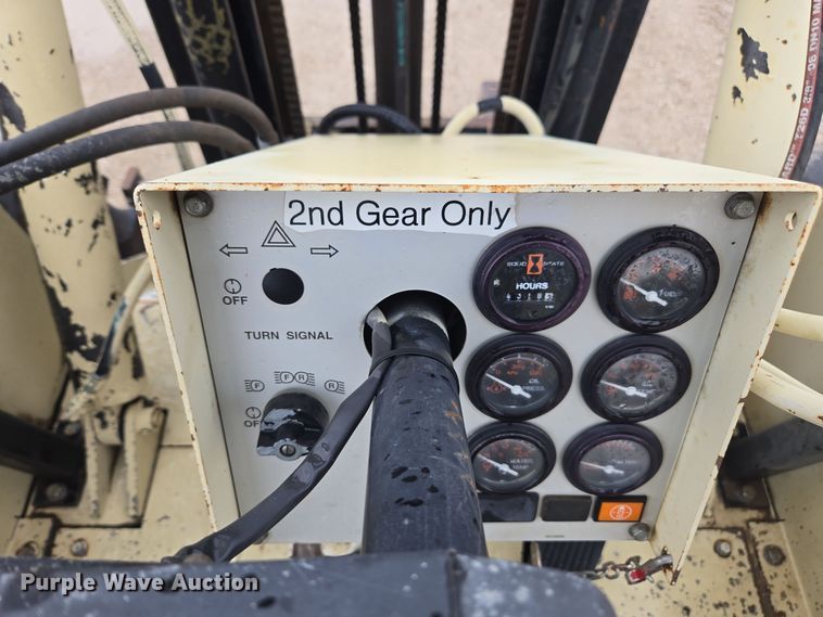 image for item EE7892 Ingersoll Rand  RT-706G forklift