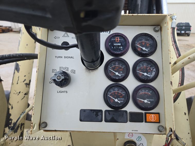 image for item EE7892 Ingersoll Rand  RT-706G forklift