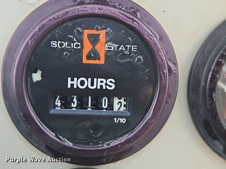 image for item EE7892 Ingersoll Rand  RT-706G forklift