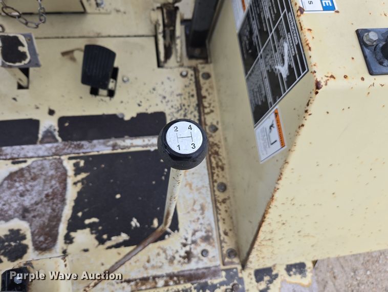 image for item EE7892 Ingersoll Rand  RT-706G forklift