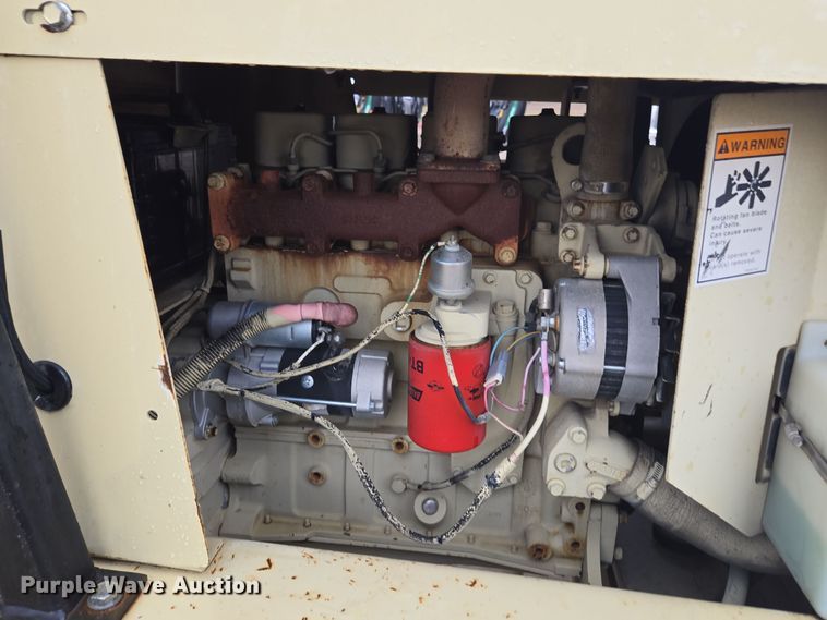 image for item EE7892 Ingersoll Rand  RT-706G forklift