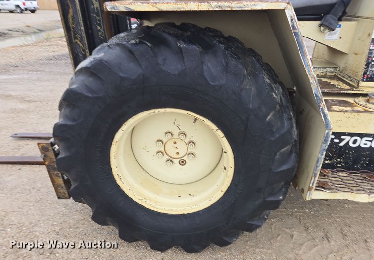 image for item EE7892 Ingersoll Rand  RT-706G forklift