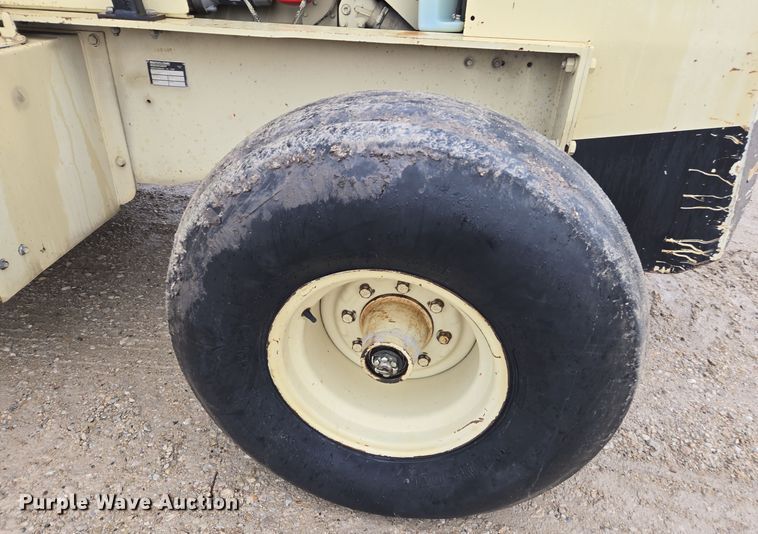 image for item EE7892 Ingersoll Rand  RT-706G forklift