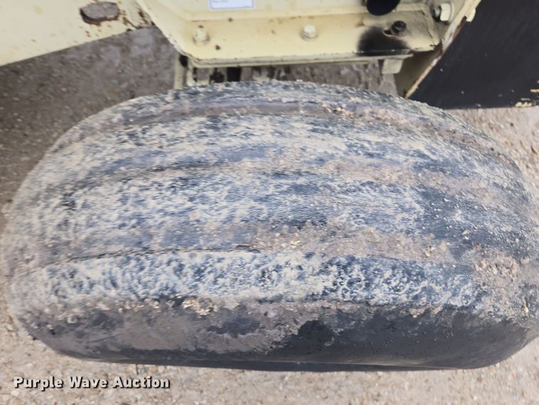 image for item EE7892 Ingersoll Rand  RT-706G forklift