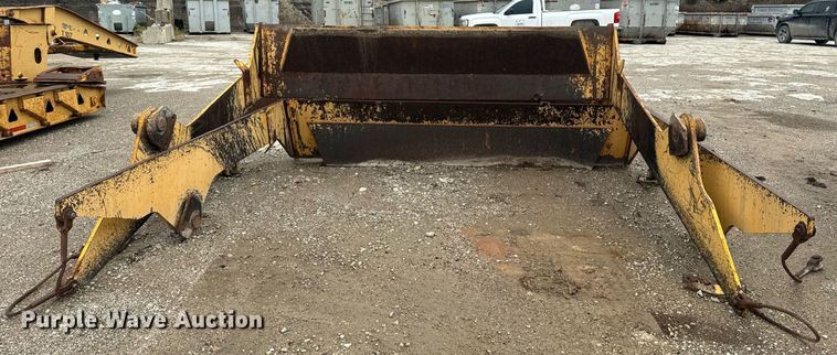 image for item EE7897 (4) Volvo haul truck tailgates