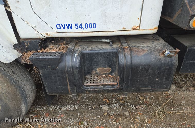 image for item EE8687 1978 International S2500 dump truck