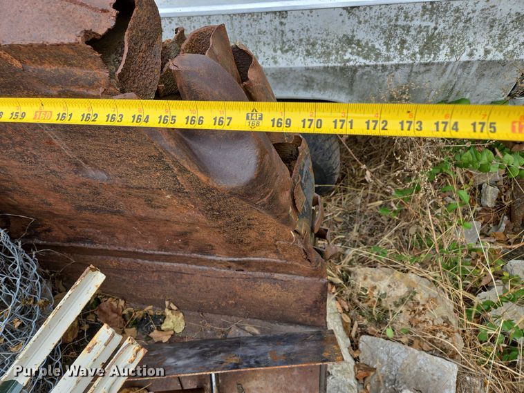 image for item EE8687 1978 International S2500 dump truck