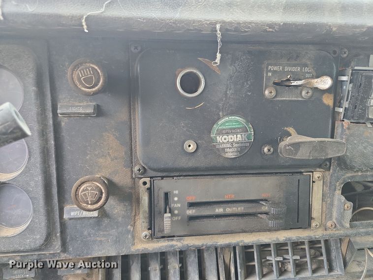 image for item EE8687 1978 International S2500 dump truck