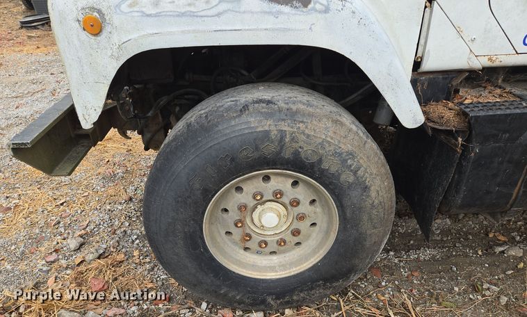 image for item EE8687 1978 International S2500 dump truck