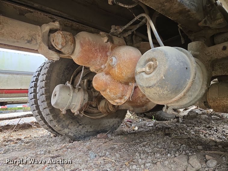 image for item EE8687 1978 International S2500 dump truck