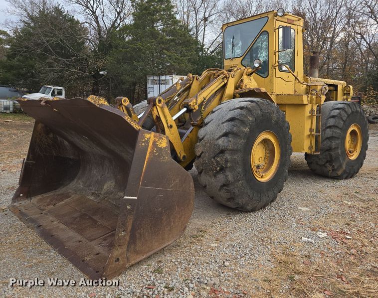image for item EE8688 1974 Caterpillar 980 wheel loader