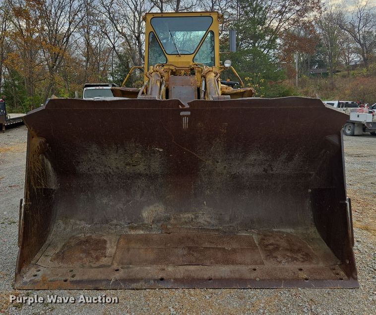 image for item EE8688 1974 Caterpillar 980 wheel loader