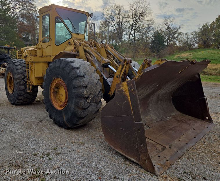 image for item EE8688 1974 Caterpillar 980 wheel loader