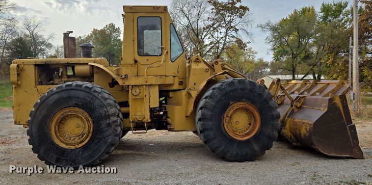 image for item EE8688 1974 Caterpillar 980 wheel loader