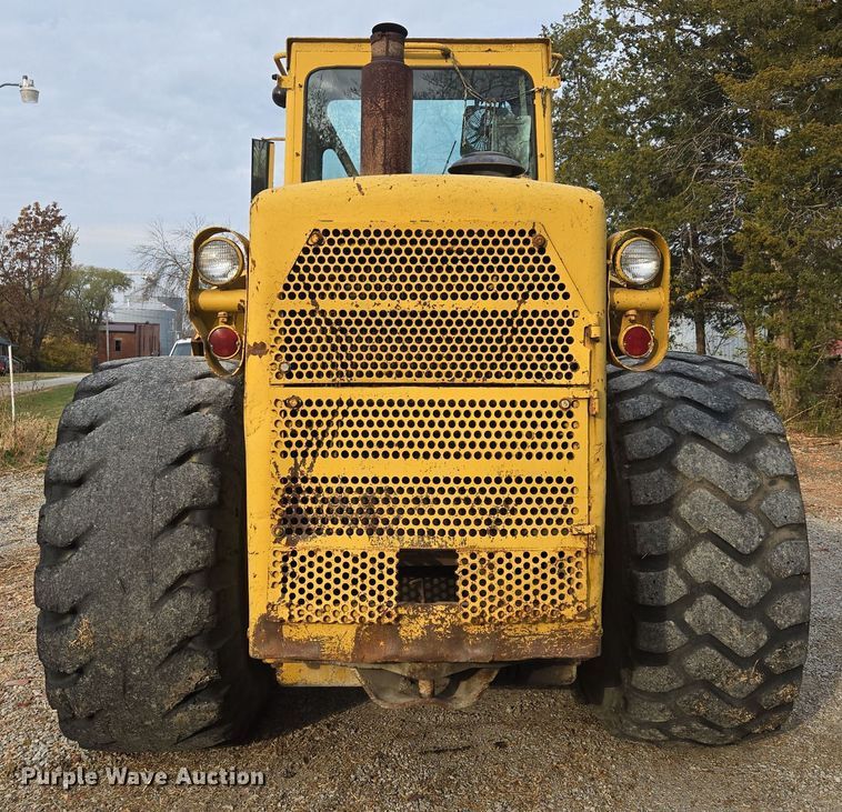 image for item EE8688 1974 Caterpillar 980 wheel loader