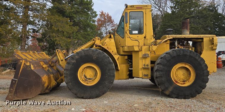 image for item EE8688 1974 Caterpillar 980 wheel loader