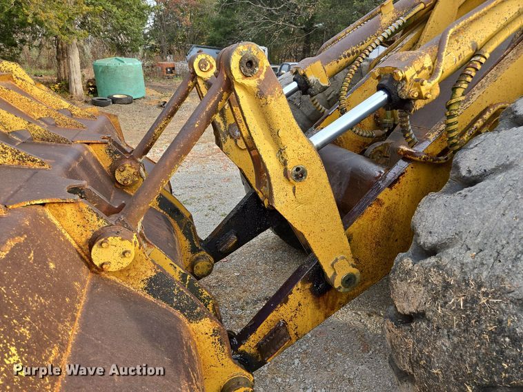 image for item EE8688 1974 Caterpillar 980 wheel loader