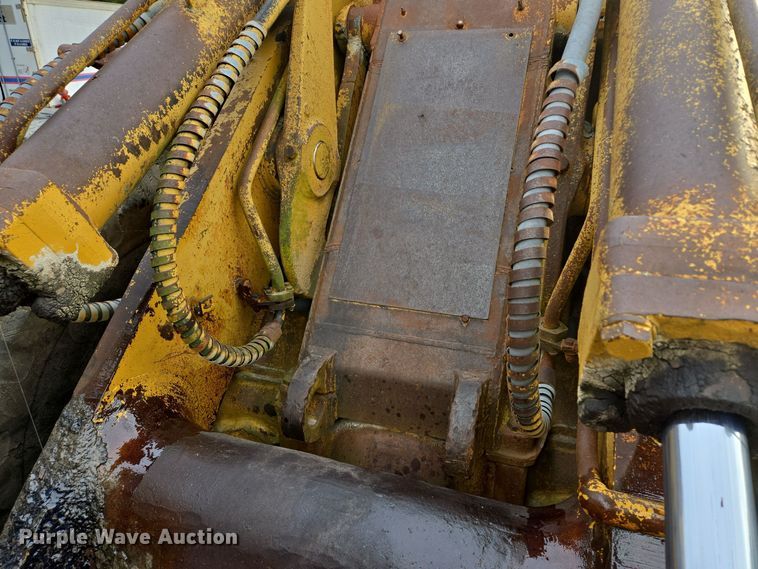 image for item EE8688 1974 Caterpillar 980 wheel loader