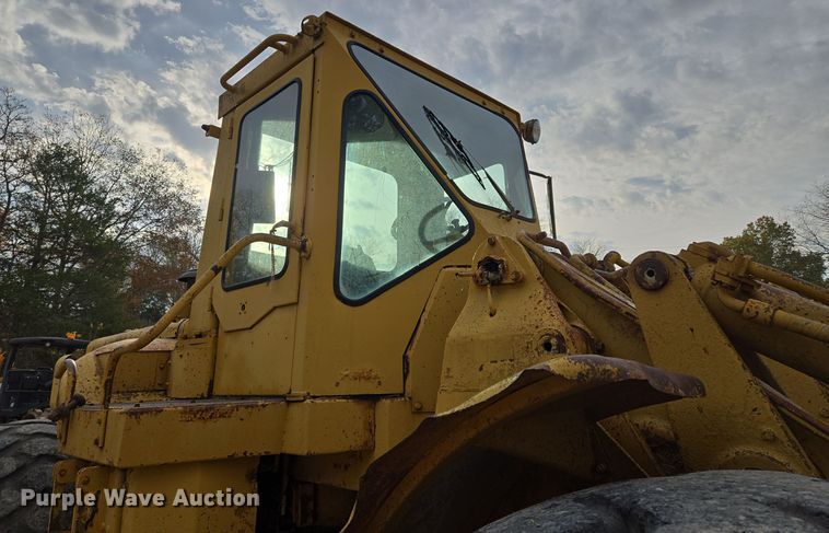 image for item EE8688 1974 Caterpillar 980 wheel loader