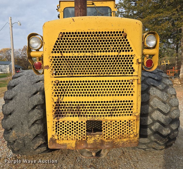 image for item EE8688 1974 Caterpillar 980 wheel loader