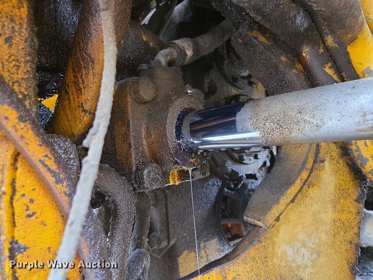 image for item EE8688 1974 Caterpillar 980 wheel loader