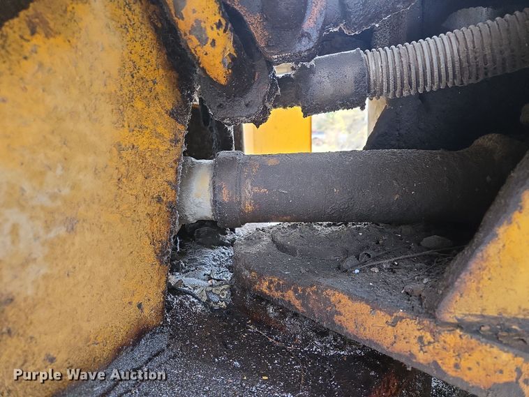 image for item EE8688 1974 Caterpillar 980 wheel loader