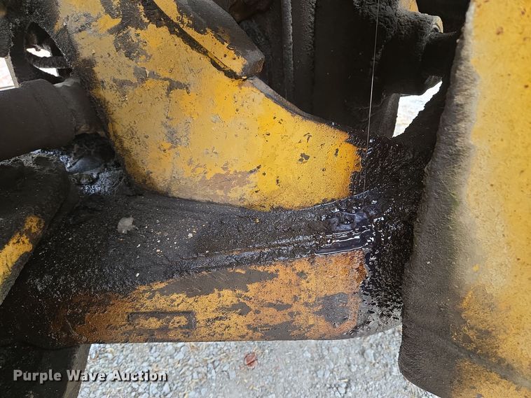 image for item EE8688 1974 Caterpillar 980 wheel loader