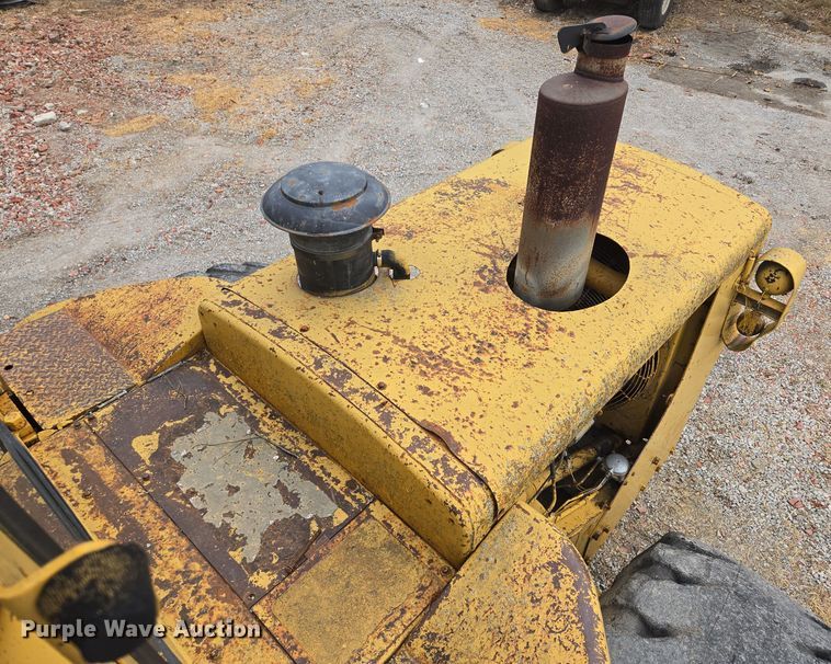 image for item EE8688 1974 Caterpillar 980 wheel loader