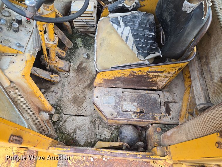 image for item EE8688 1974 Caterpillar 980 wheel loader