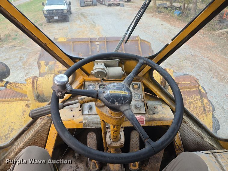 image for item EE8688 1974 Caterpillar 980 wheel loader