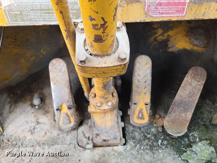 image for item EE8688 1974 Caterpillar 980 wheel loader